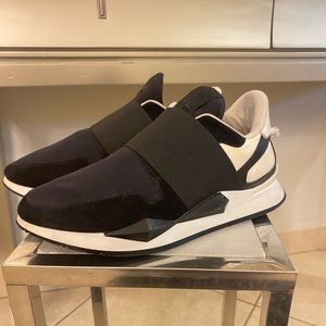 Givenchy Sneakers